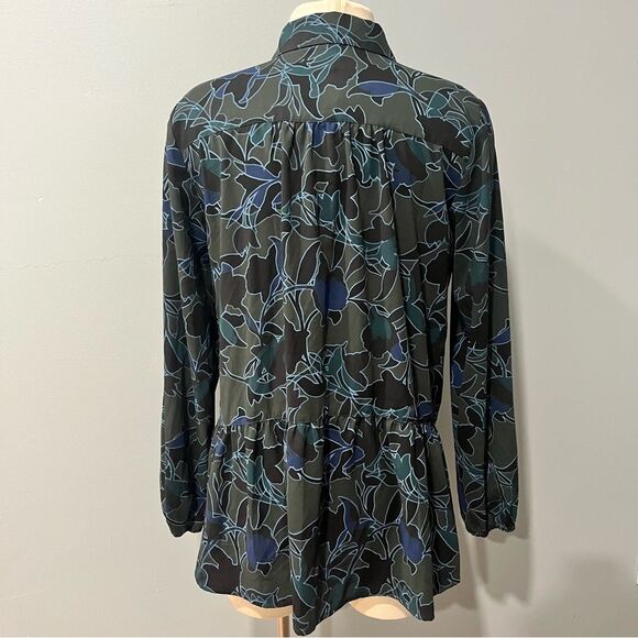 LOGO by Lori Goldstein Stretch Woven Button Front Blouse Green Stencil Small - Picture 6 of 9